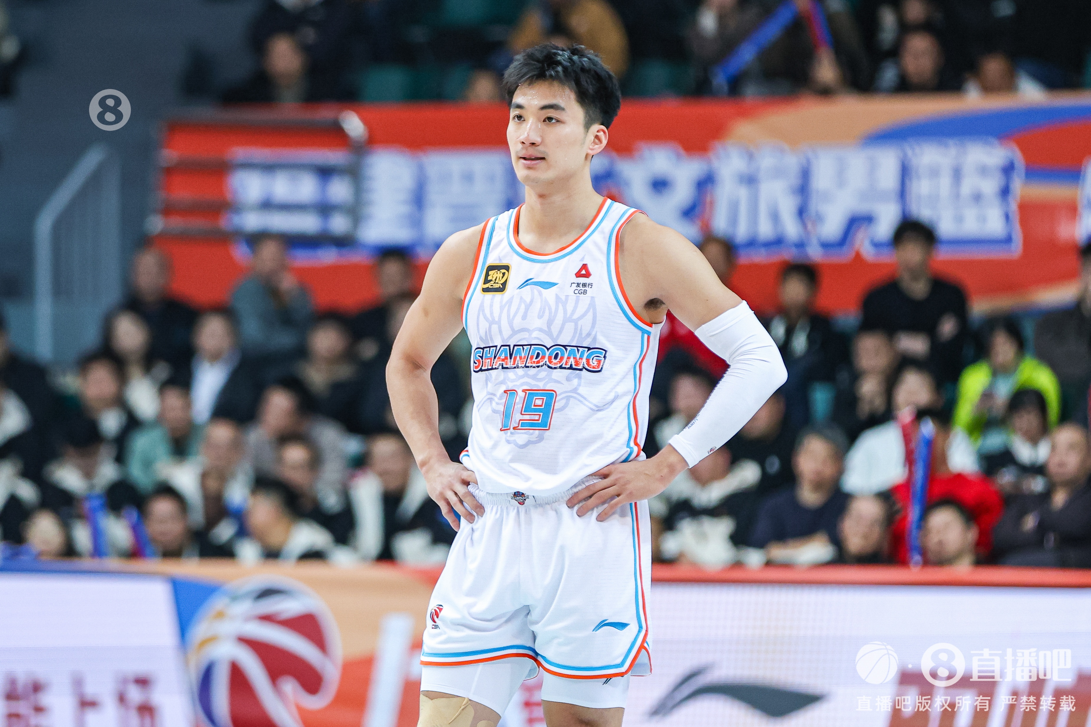 夏曉司:于德豪今晚還是不行 預(yù)計(jì)周五主場比賽復(fù)出