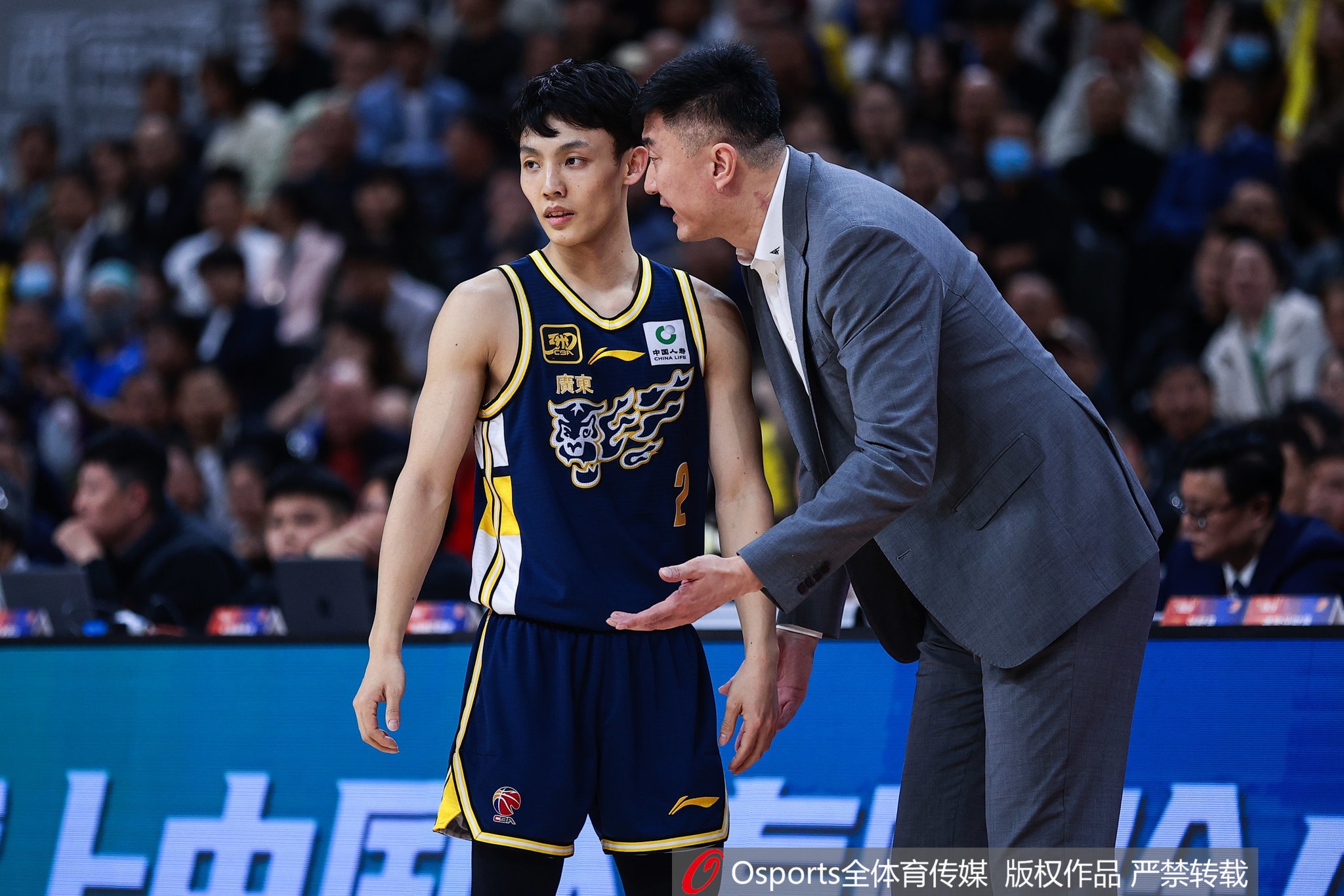 麥穗豐:廣廈鋒線強(qiáng)勢令人羨慕 在贏球前提下杜鋒試陣容無可厚非